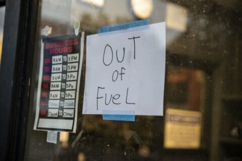 4 in 5 DC gas stations without fuel amid panic-buying