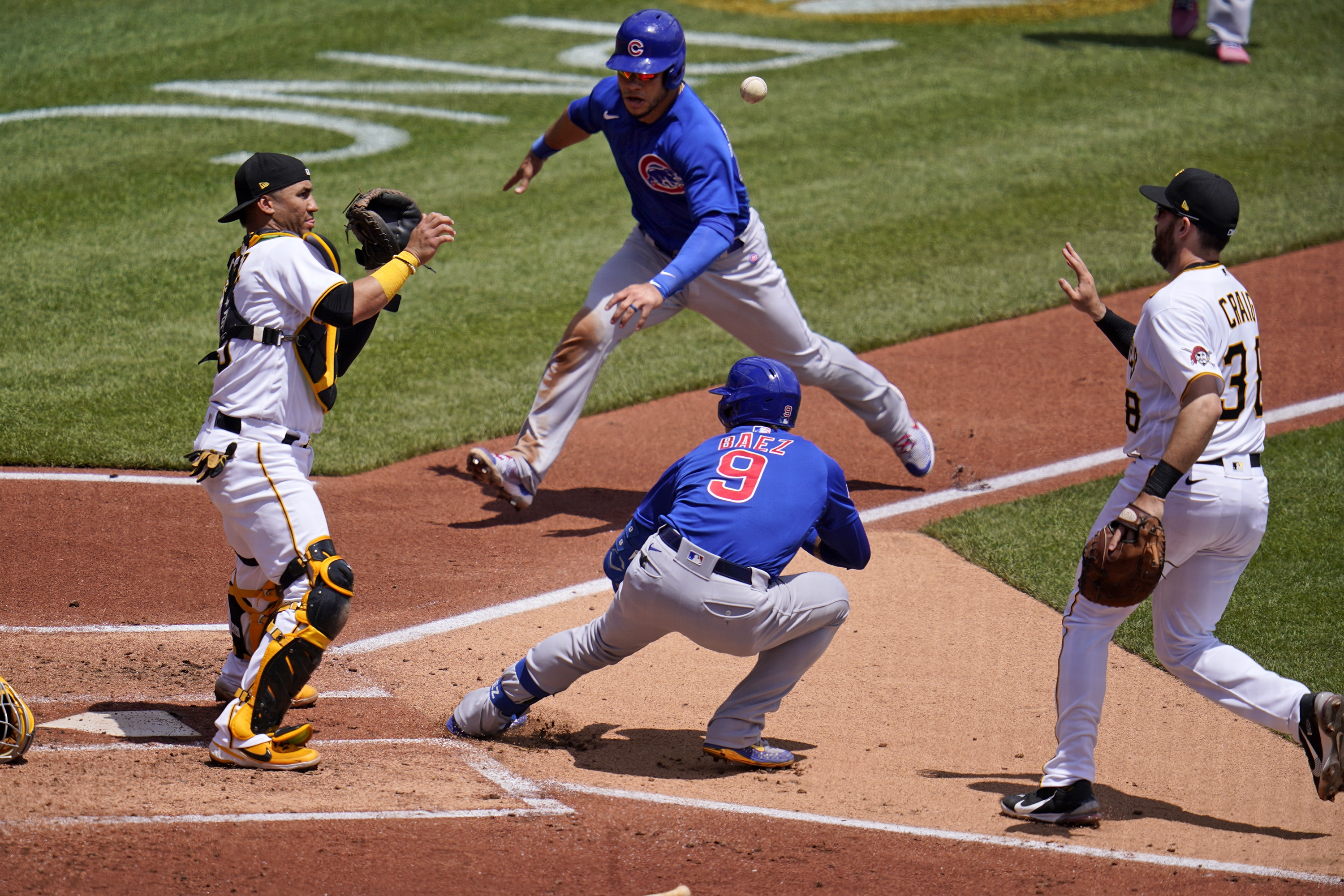 Ian Happ hits go-ahead single in 10th, Cubs move closer to NL Central lead  with 5-4 win over Pirates