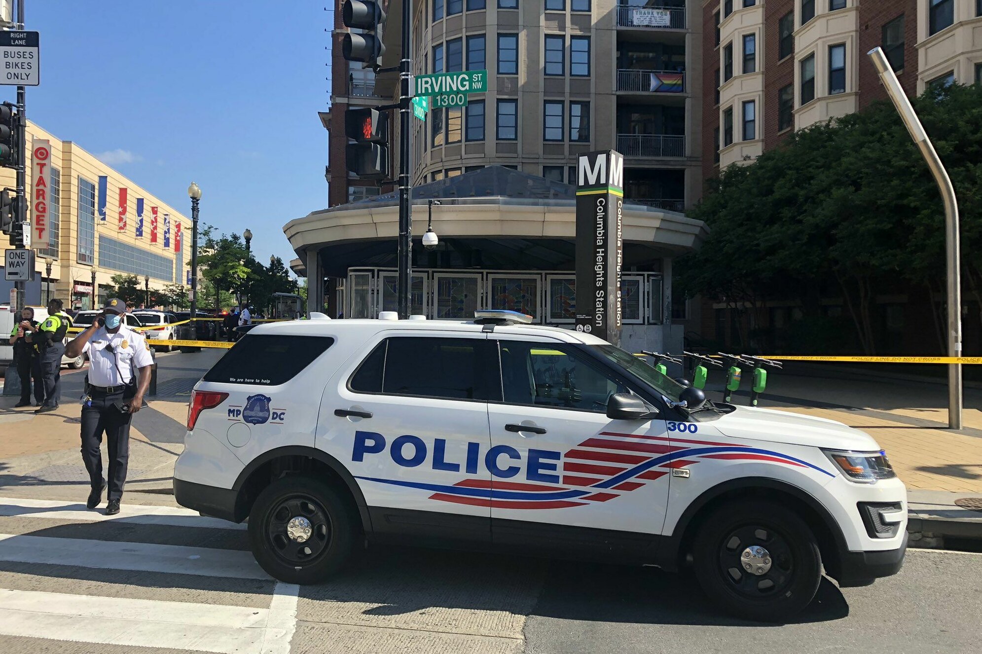 Man shot outside Columbia Heights Metro station - WTOP News