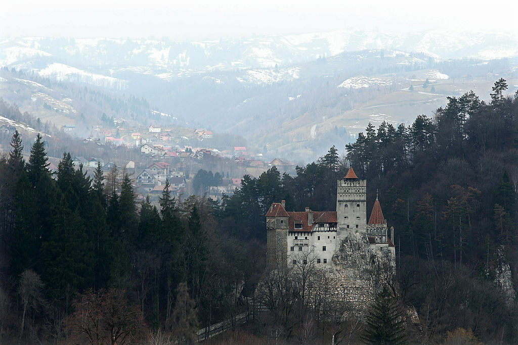 Castelul lui Dracula din România oferă vaccinuri gratuite
