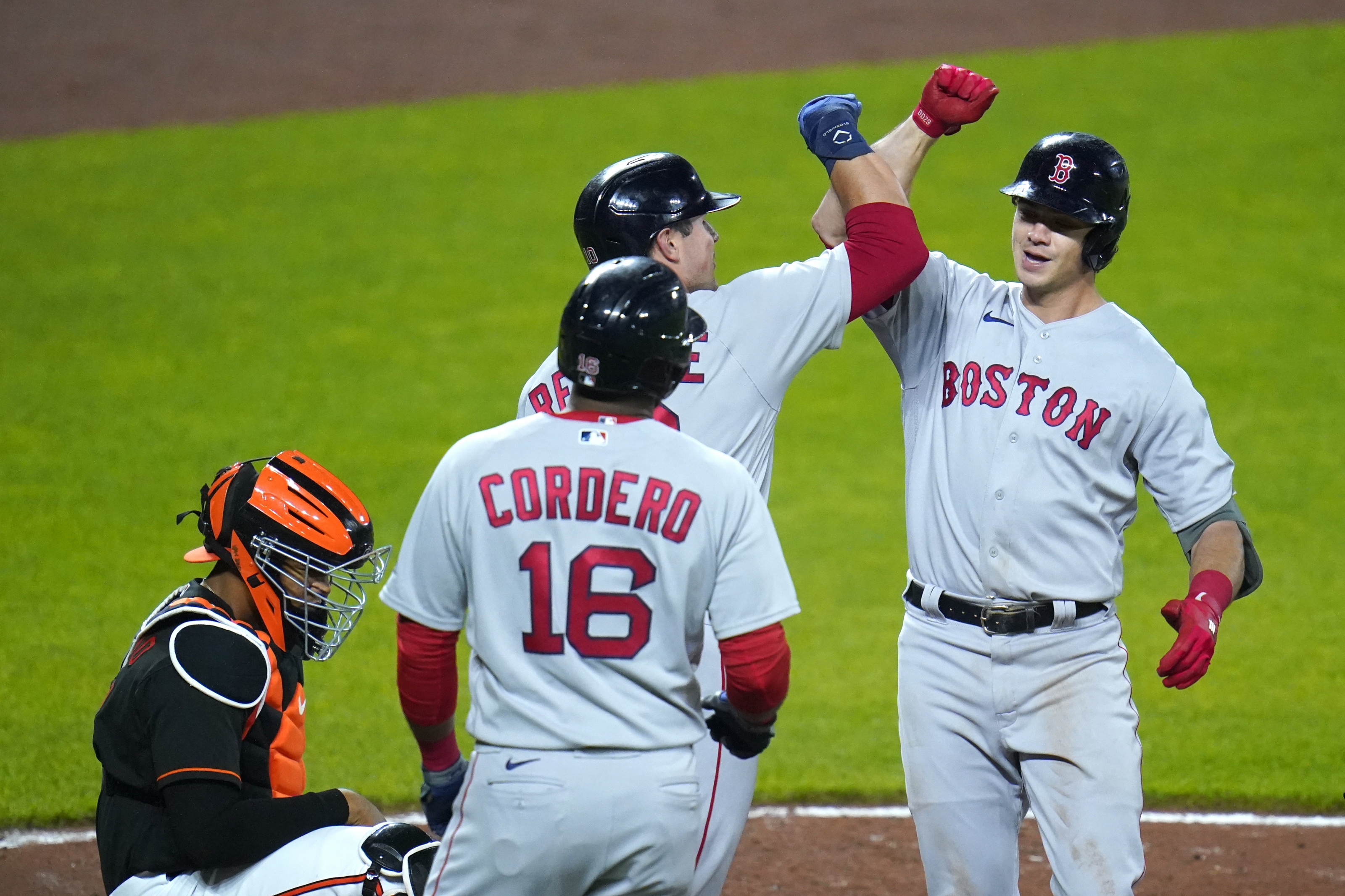 Hunter Renfroe, Bobby Dalbec hit back-to-back homers as Red Sox hold on for  big win