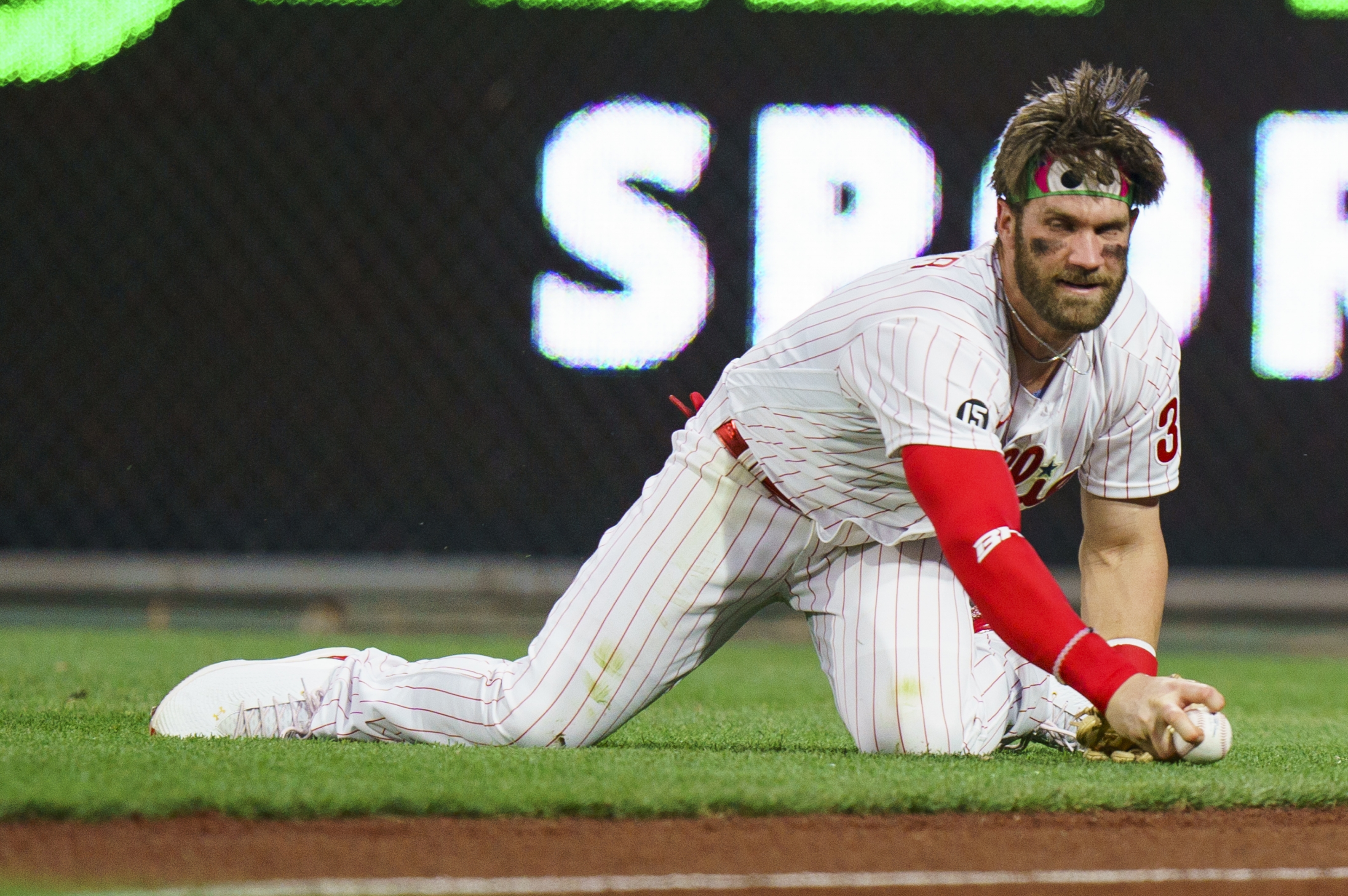 Phillies' Bryce Harper hit in face by 97 mph fastball