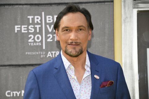Jimmy Smits figured he could carry a tune ‘In the Heights’