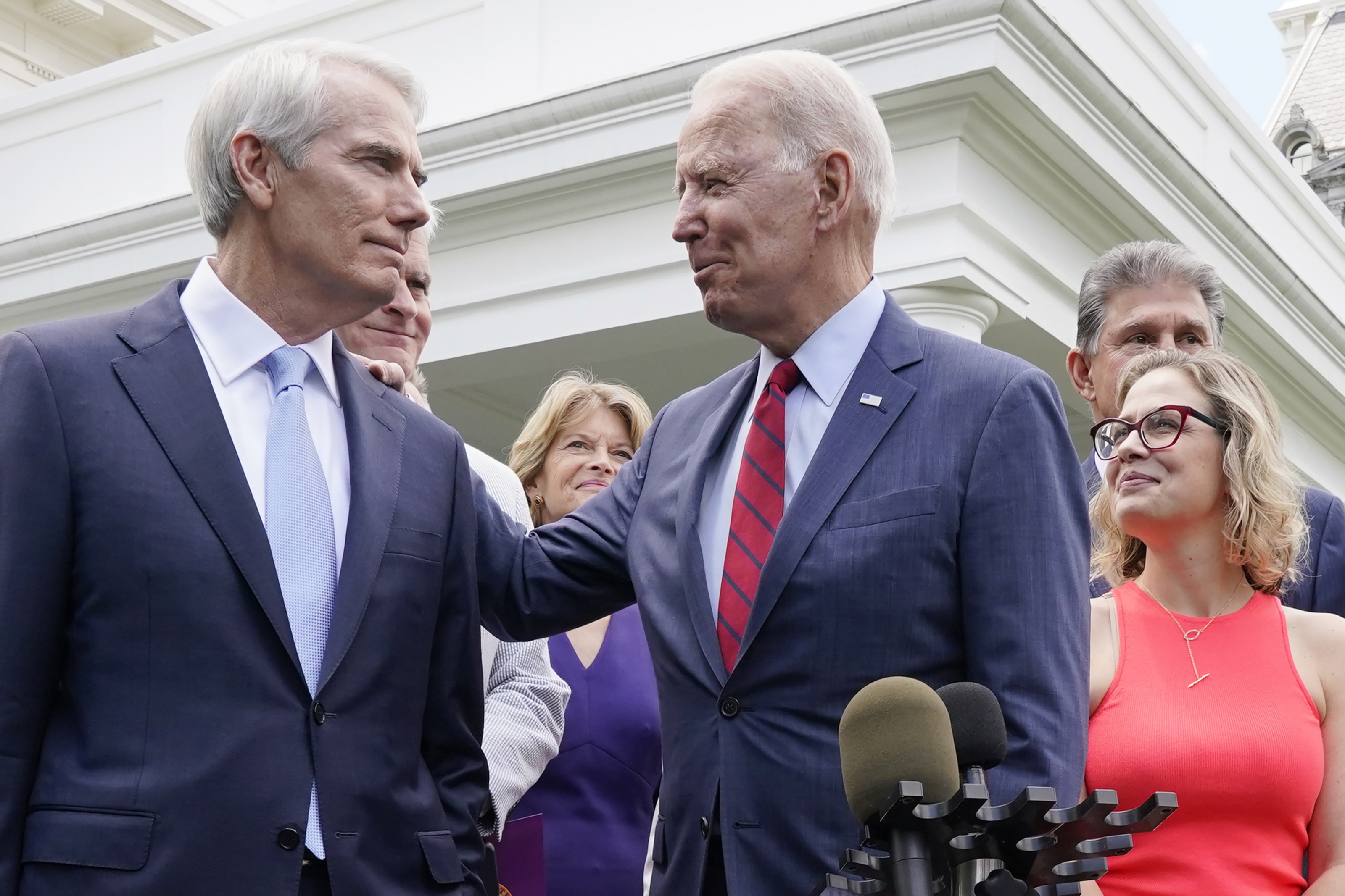 Biden taking bipartisan infrastructure deal on the road - WTOP News