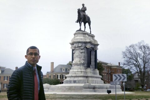 Documentary examines troubled past with Confederate statues
