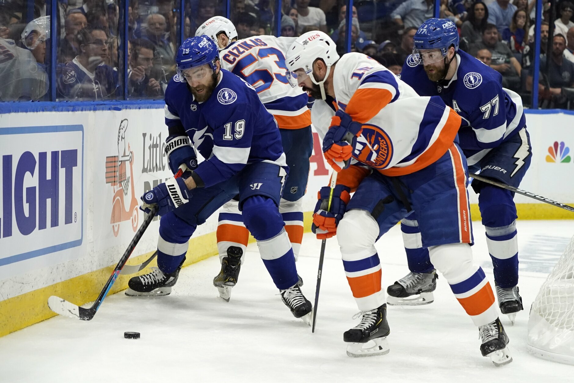 Scott Mayfield Feels '100%', Cal Clutterbuck's Pain is Gone - New York  Islanders Hockey Now