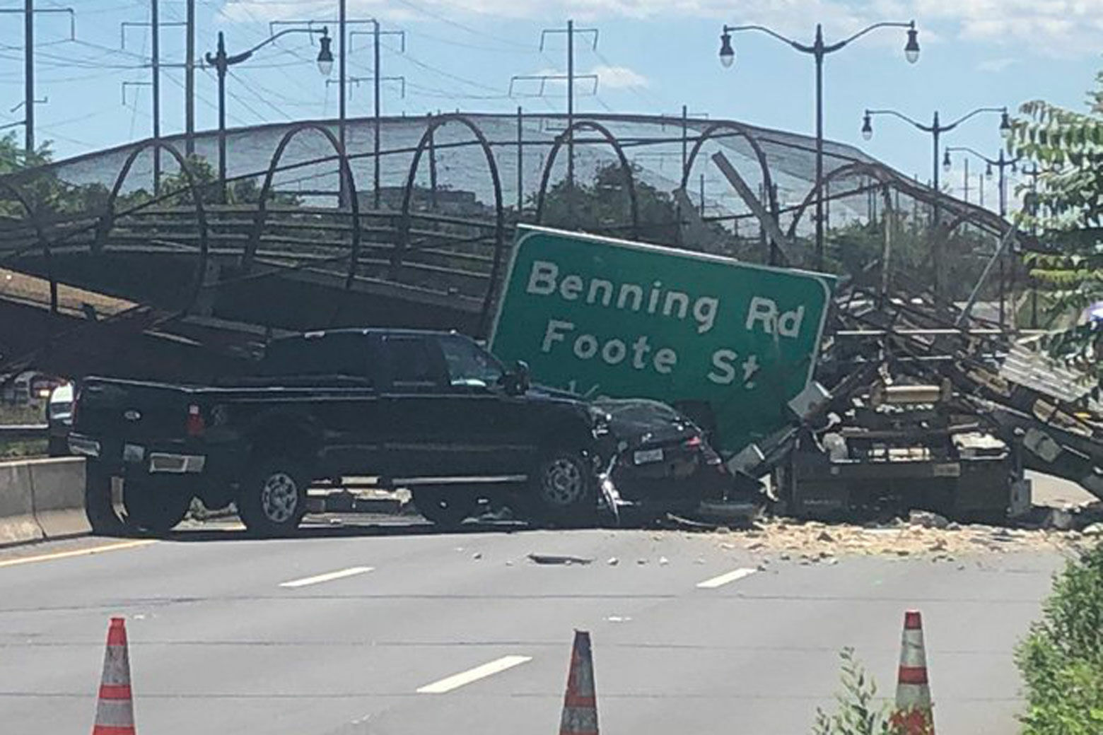 Dc 295 Reopens After Pedestrian Bridge Collapses Injuring 5 Wtop