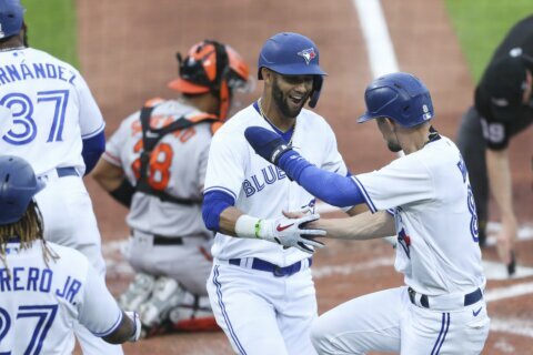 Gurriel slam helps Jays send O’s to 20th straight road loss