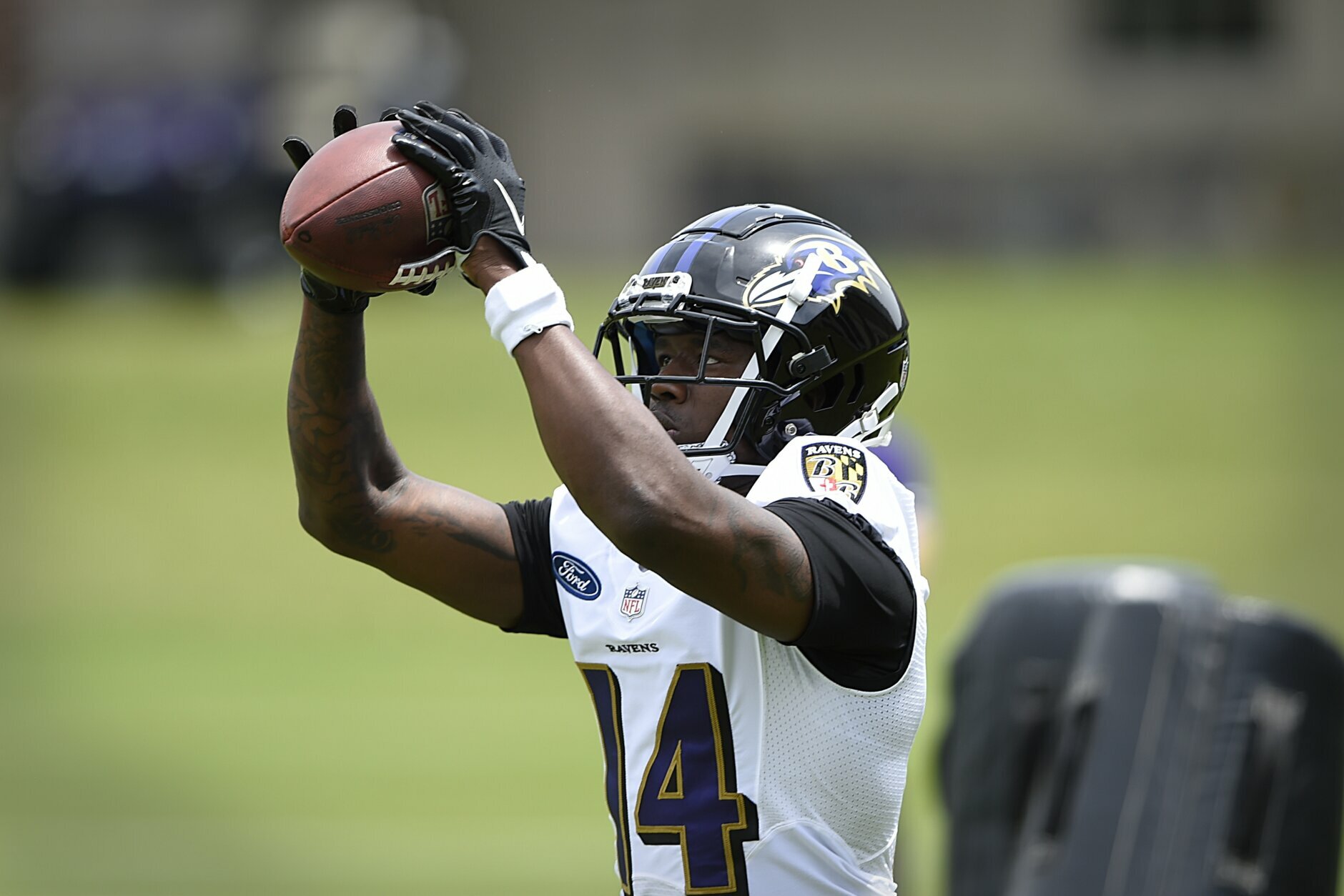 Ravens receiver Watkins moves from one contender to another WTOP News