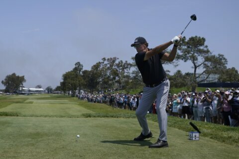 US Open Round 1: ‘Mr. Mickelson, trouble calling on Line 1’