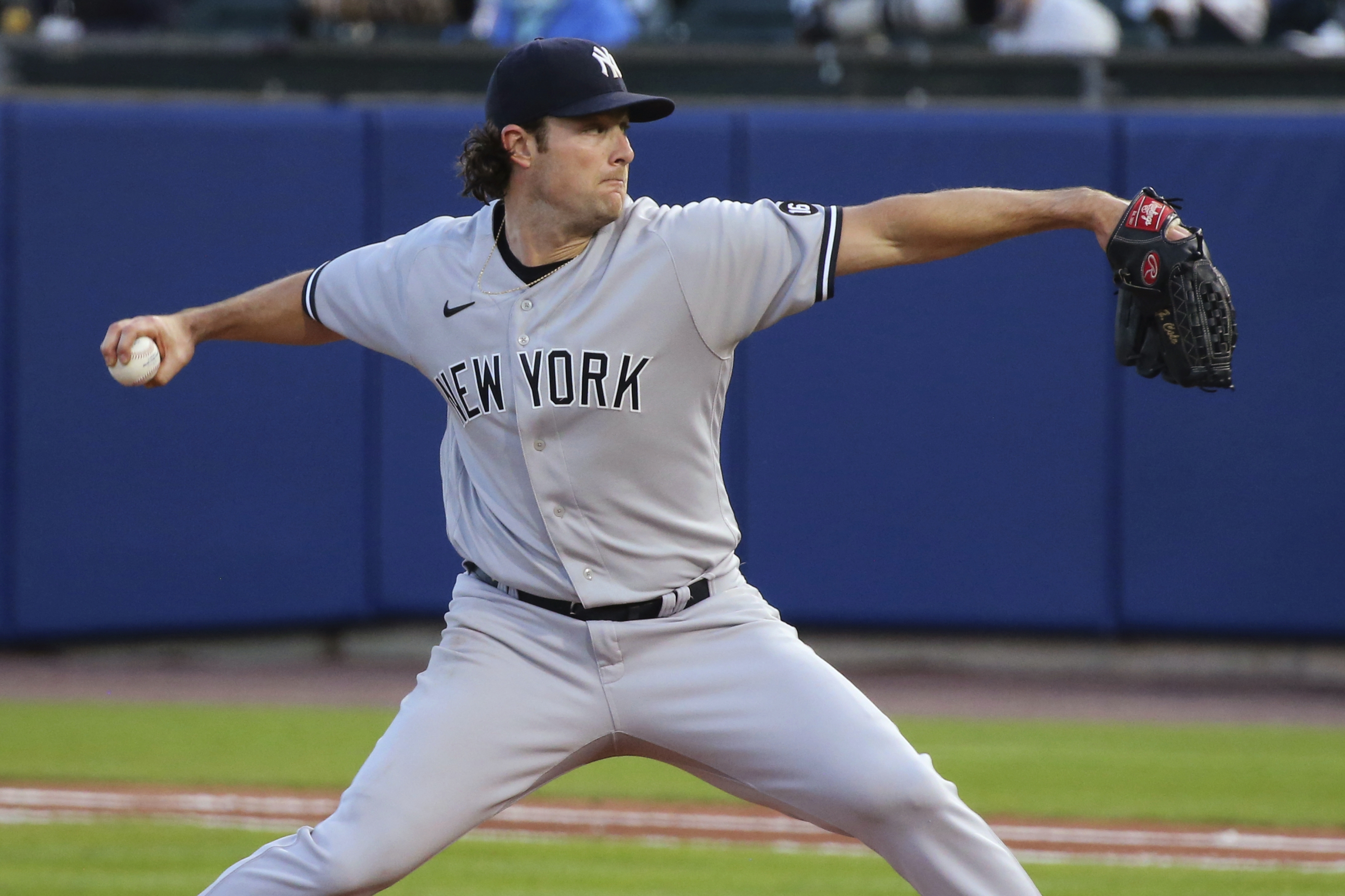 Yankees RHP Kluber has no-hitter through 8 vs. Rangers