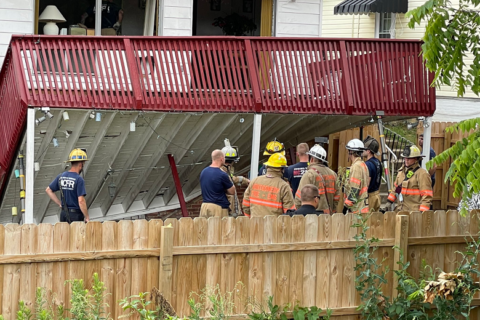 3 injured after deck collapse in Montgomery County