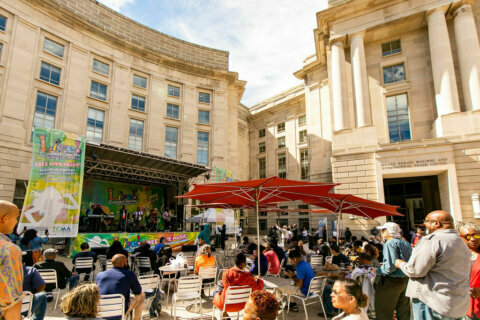Ronald Reagan Building hosts daily ‘Live! Concert Series on the Plaza’
