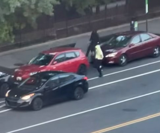 Police release photos, video of suspects, vehicle in DC shooting that wounded  2 | WTOP
