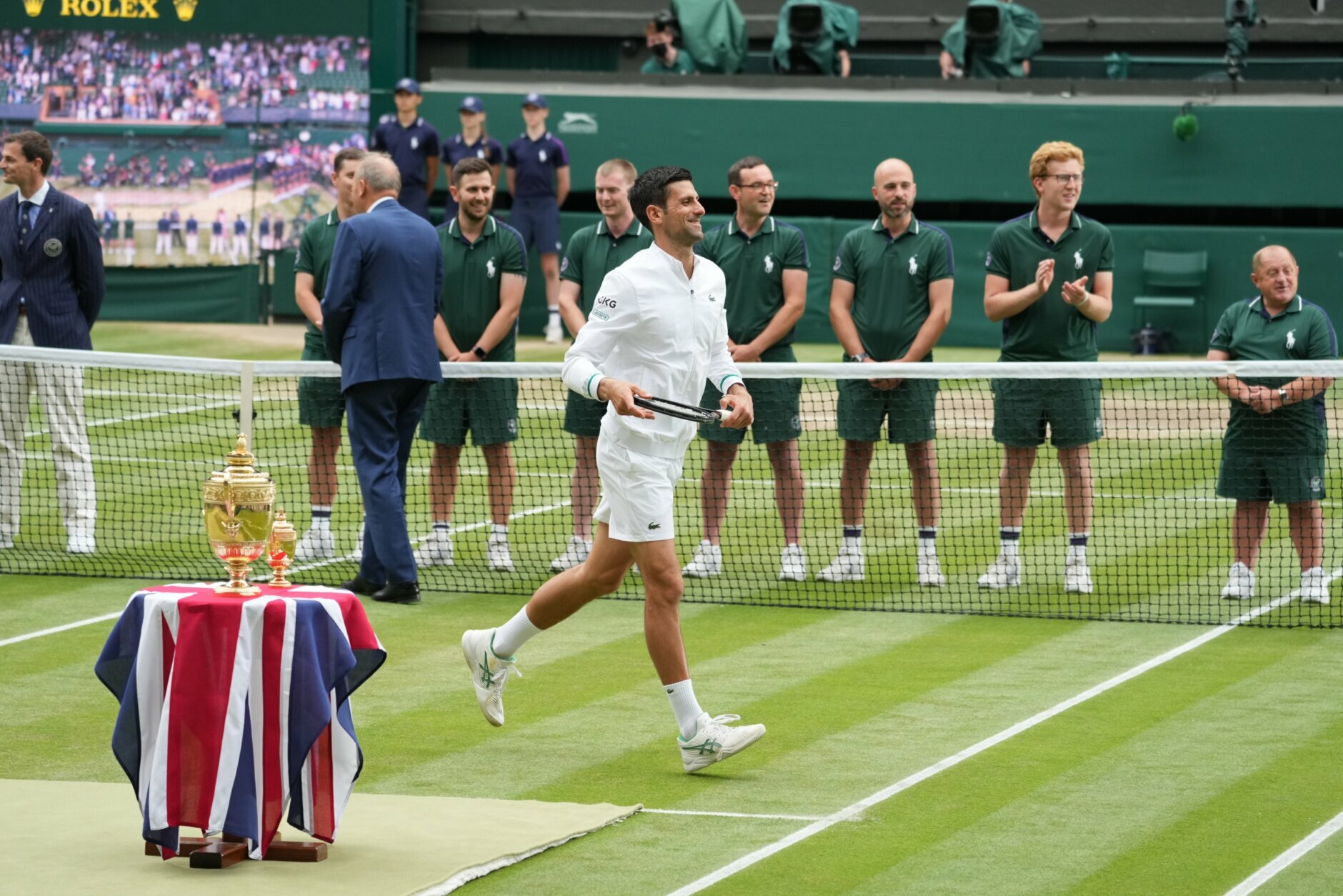 Roger Federer and Novak Djokovic make history by playing in first ever  fifth-set tie-breaker at Wimbledon 2019 – The Sun