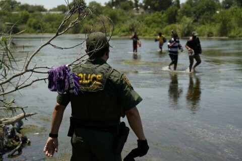 US says order coming this week on border asylum restrictions