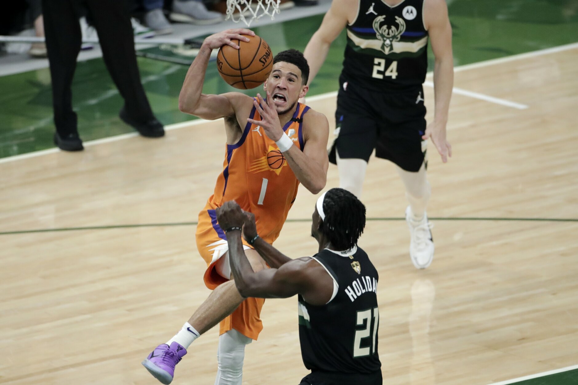 Bucks' 50-year wait ends with NBA title behind 50 from Giannis