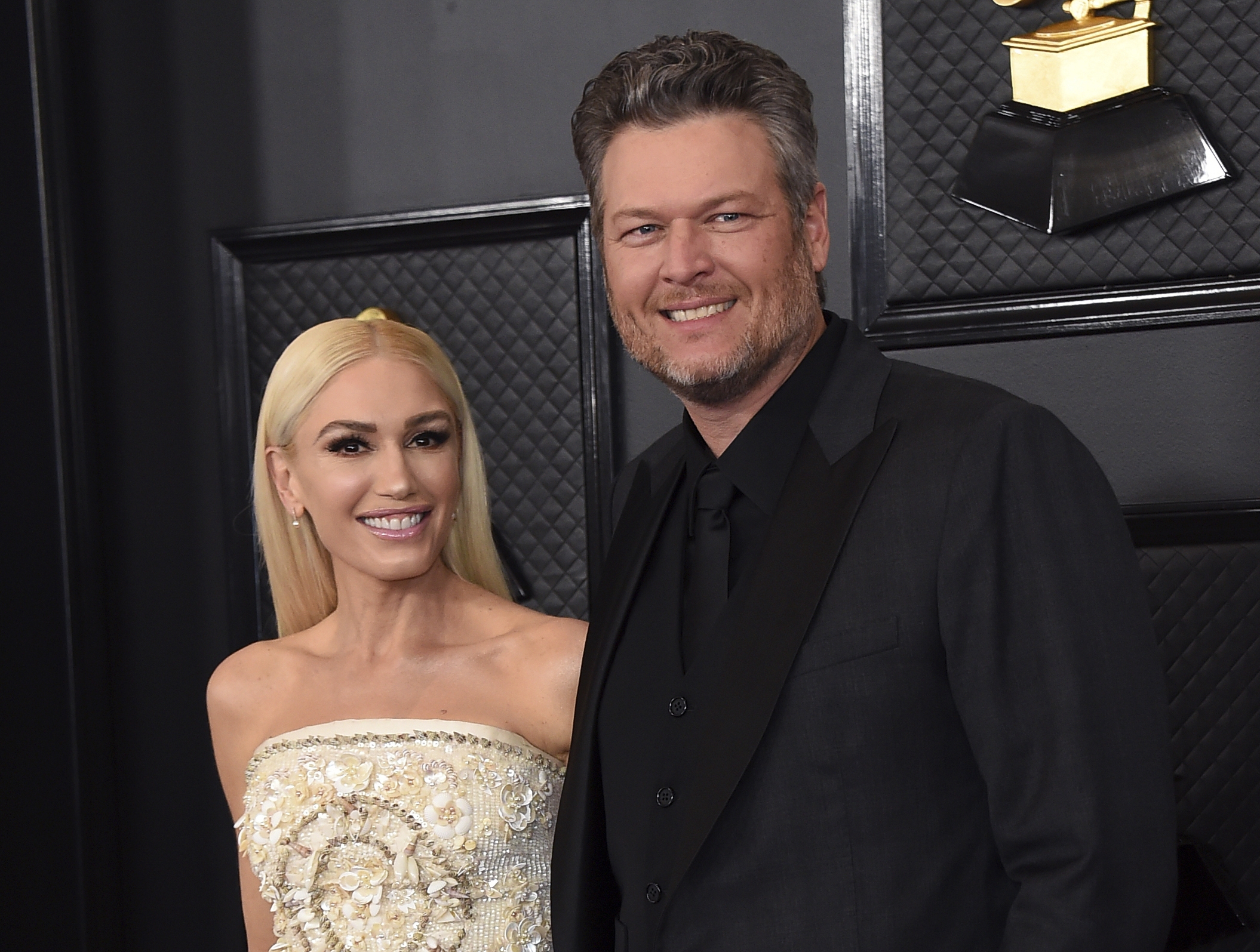 Gwen Stefani and Blake Shelton Kick Off Their Holiday Celebrations With  Homemade Cooking in Oklahoma