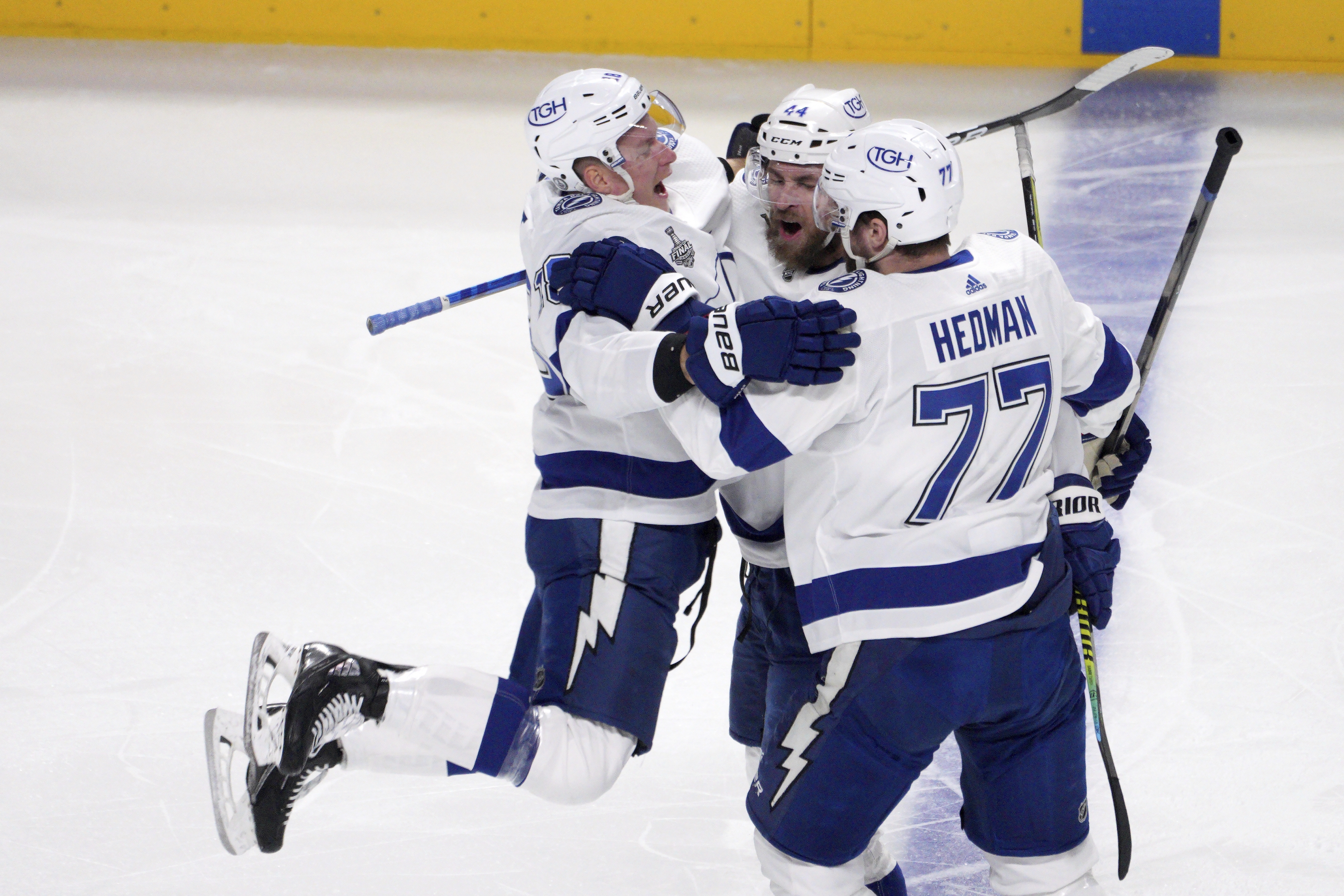 Maple Leafs rally, top Lightning in OT for 3-1 series lead