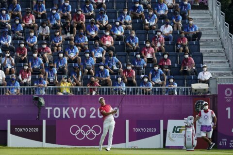 Straka leads Olympic golf on day of low scoring, surprises