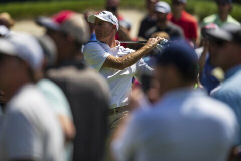 Furyk recovers from rough start to win US Senior Open by 3