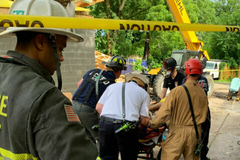 Worker rescued in NW DC building collapse; 5 injured