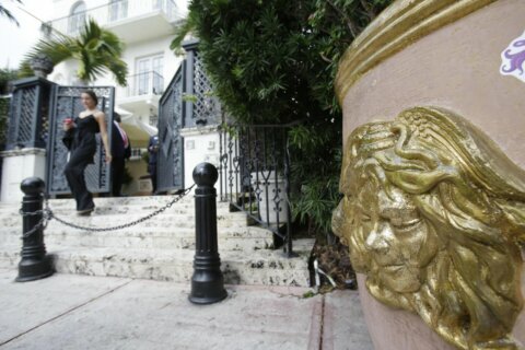 Police: ‘Double suicide’ at Gianni Versace’s former mansion