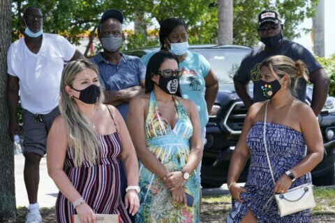 DeSantis won’t move on masks as Florida COVID wards swell