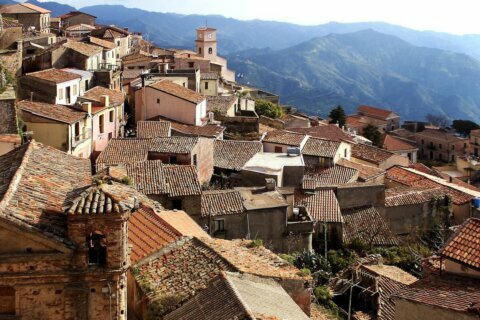 These pretty Italian villages want to pay you $33,000 to move in
