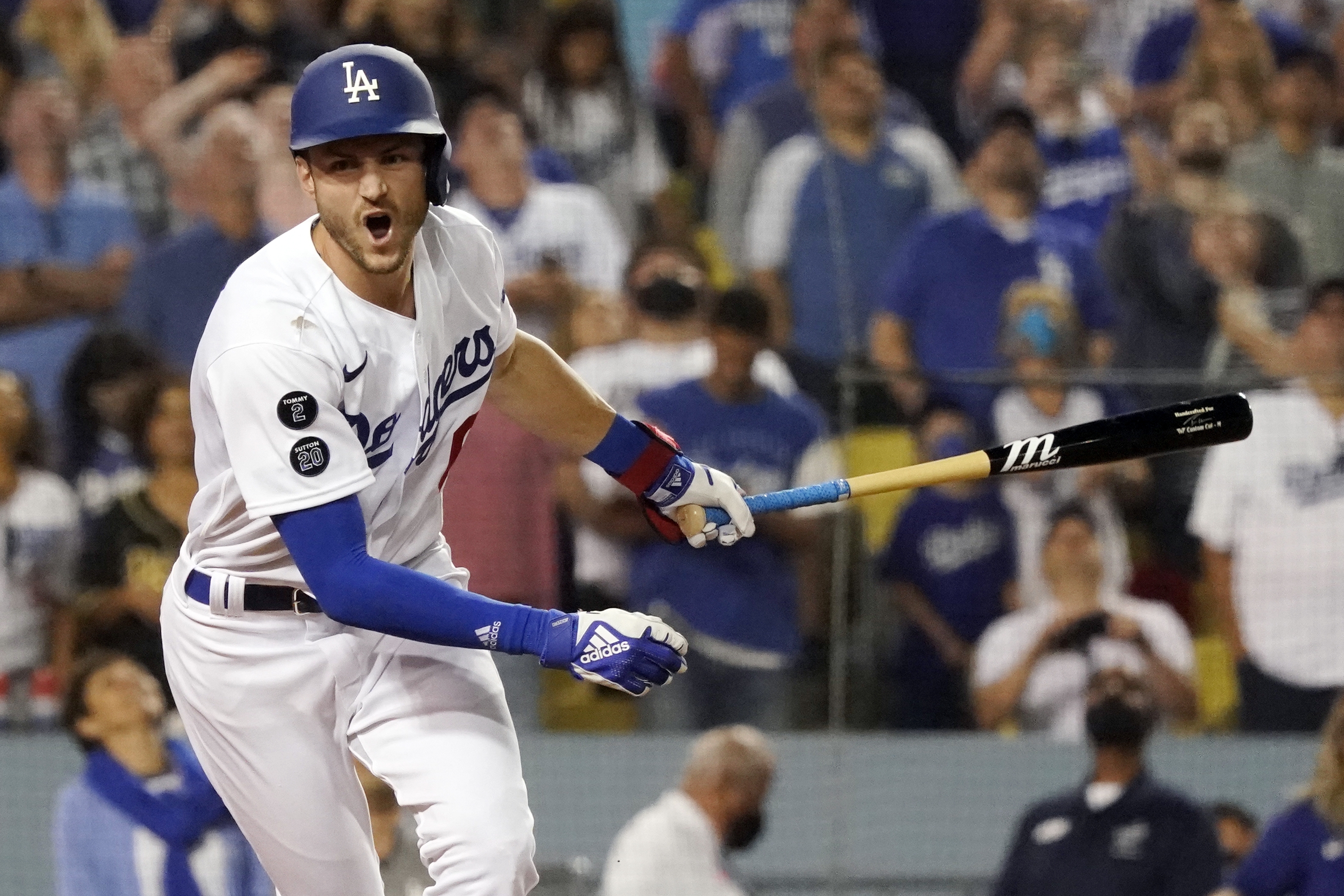 Abriendo: Dodgers Revelado en Extra, Bozox Menos Martínez