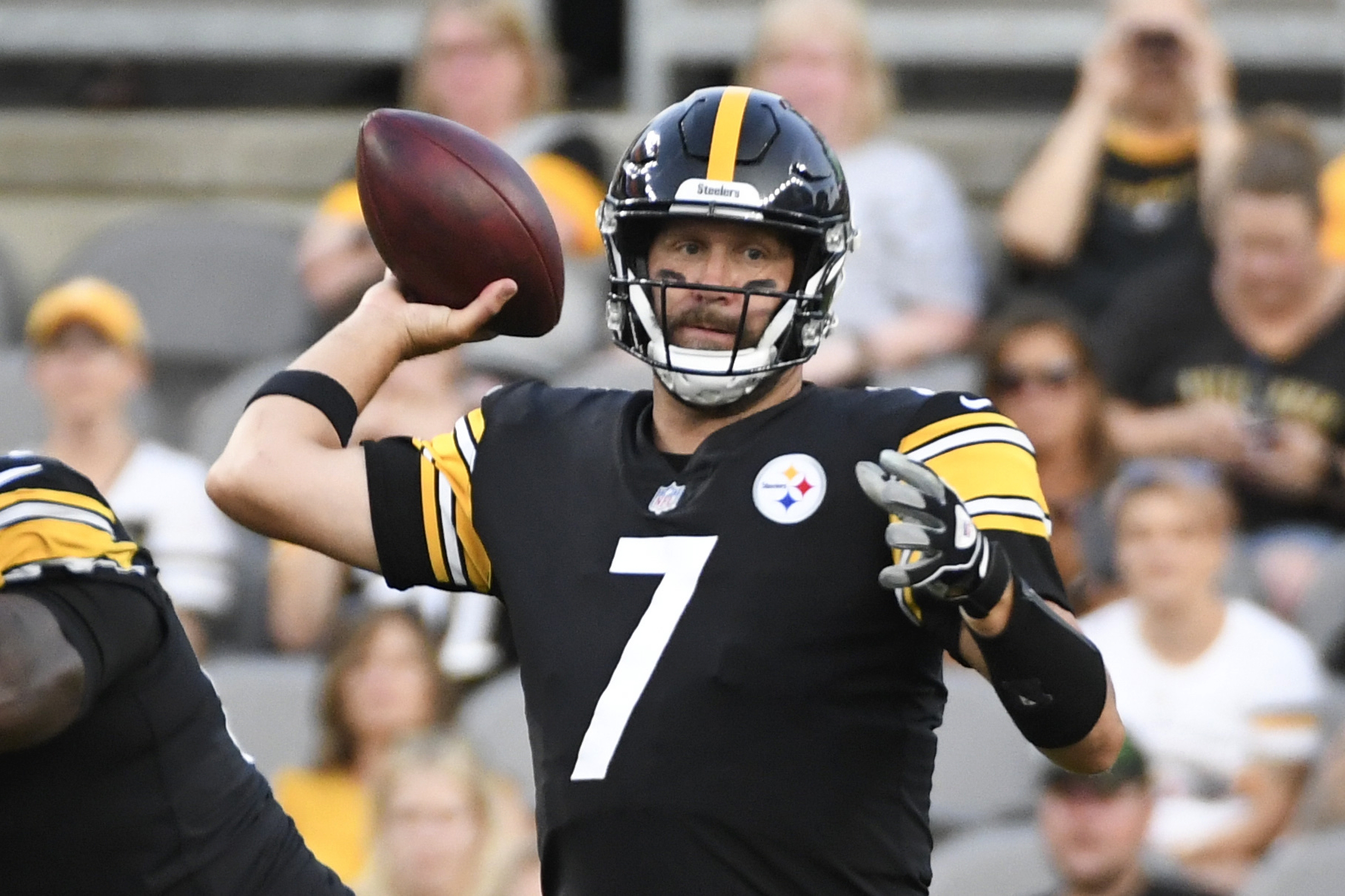 Going on one last run, Steelers retool around Roethlisberger - WTOP News