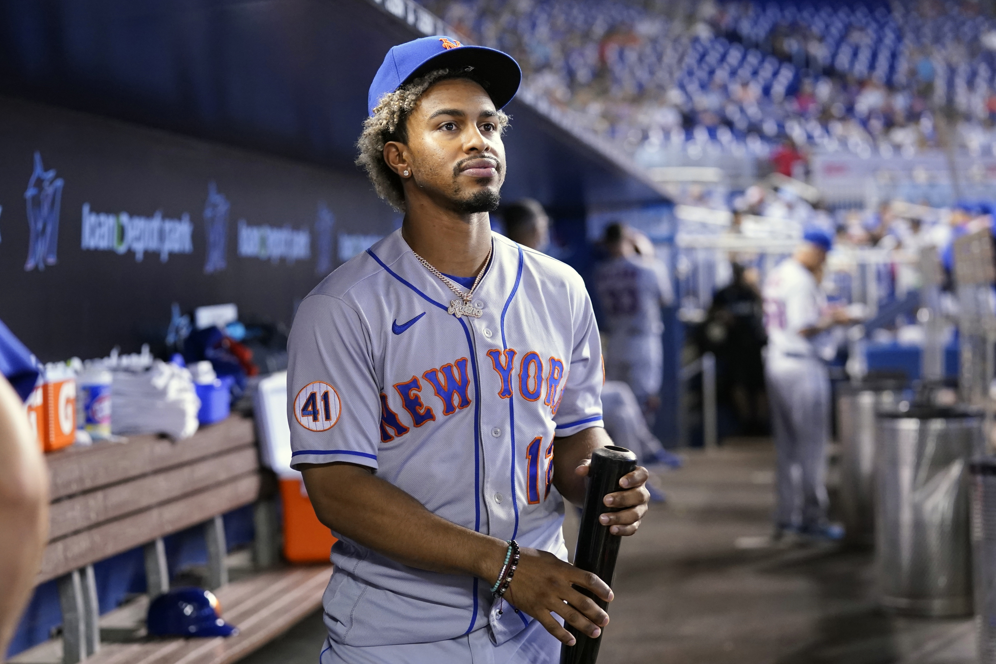 Mets' Francisco Lindor placed on IL with oblique strain