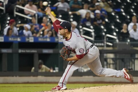 Espino’s arm, bat lead Nationals over skidding Mets 2-1