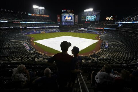 Nats-Mets game suspended in 2nd inning, to resume Wednesday