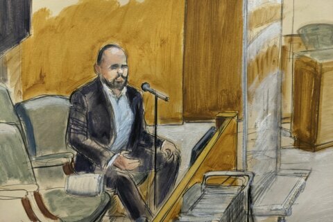 Man testifies against R. Kelly in sex-trafficking trial