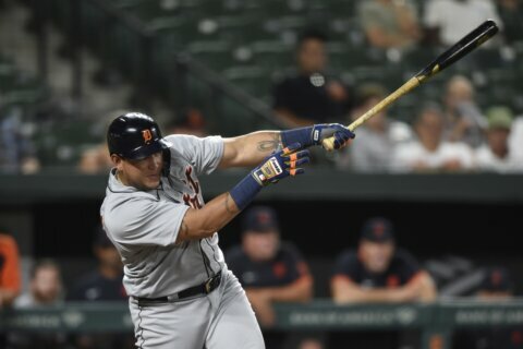 Tigers beat Orioles 9-4 despite scary collision in outfield