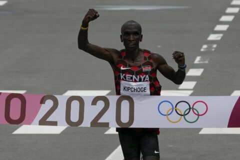 Kenya’s Kipchoge dominates, defends Olympic marathon title