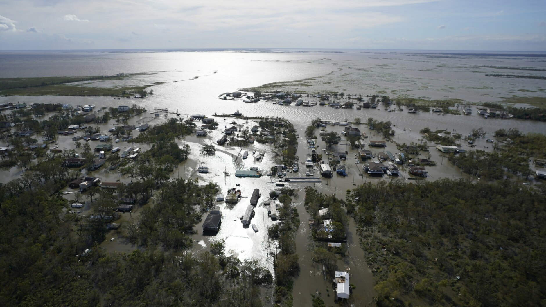 https://wtop.com/wp-content/uploads/2021/08/Tropical_Weather_38552-1880x1057.jpg