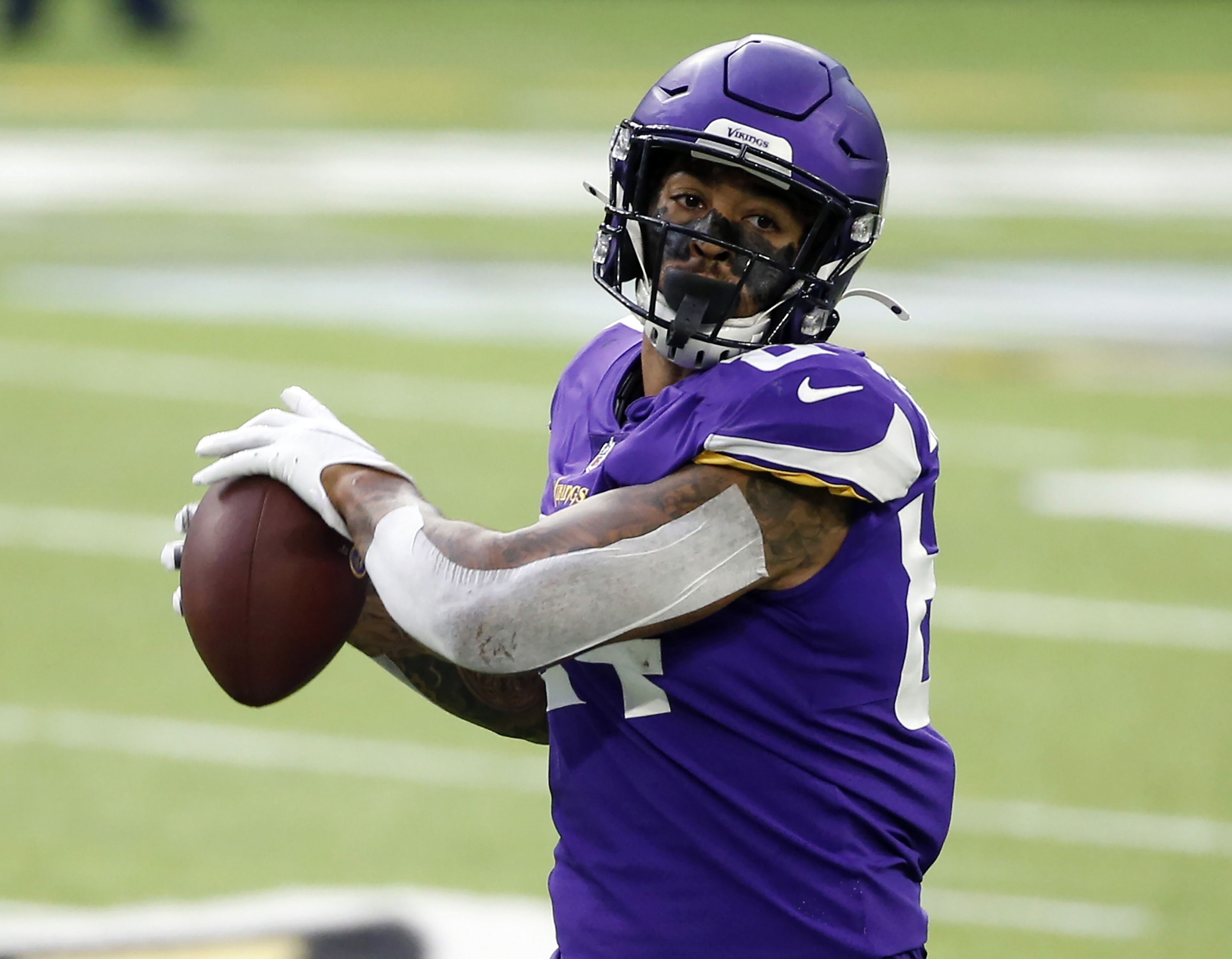 Calling it a 'new beginning,' Vikings' Irv Smith back from injury that  sidelined him for 2021 season – Twin Cities