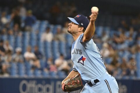 Mets claim 3-time All-Star reliever Brad Hand from Blue Jays