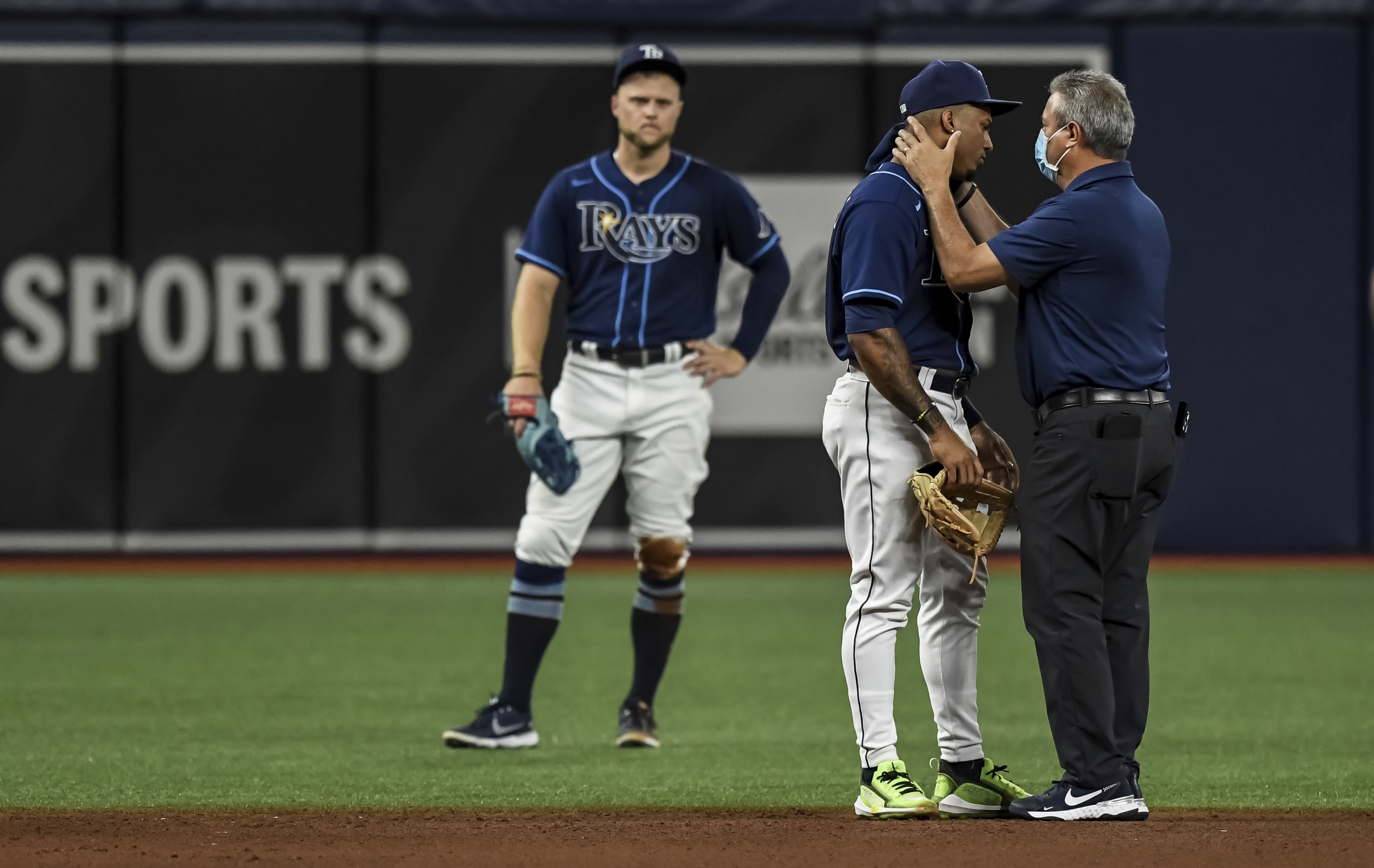 Yankees reliever tosses PitchCom device into stands, but avoids $5K bill