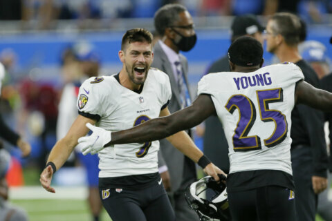 Tucker’s NFL-record FG lifts Ravens to 19-17 win over Lions