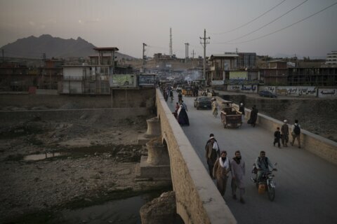 Taliban order fighters out of Afghan homes they took over