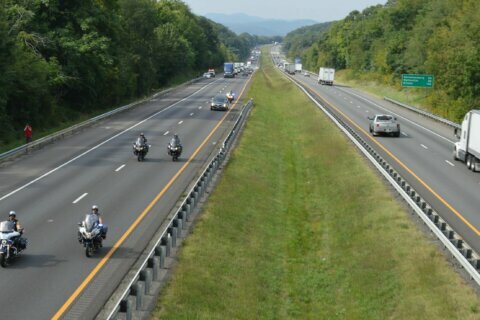 Motorcade for service member killed in Afghanistan heading through Northern Va.