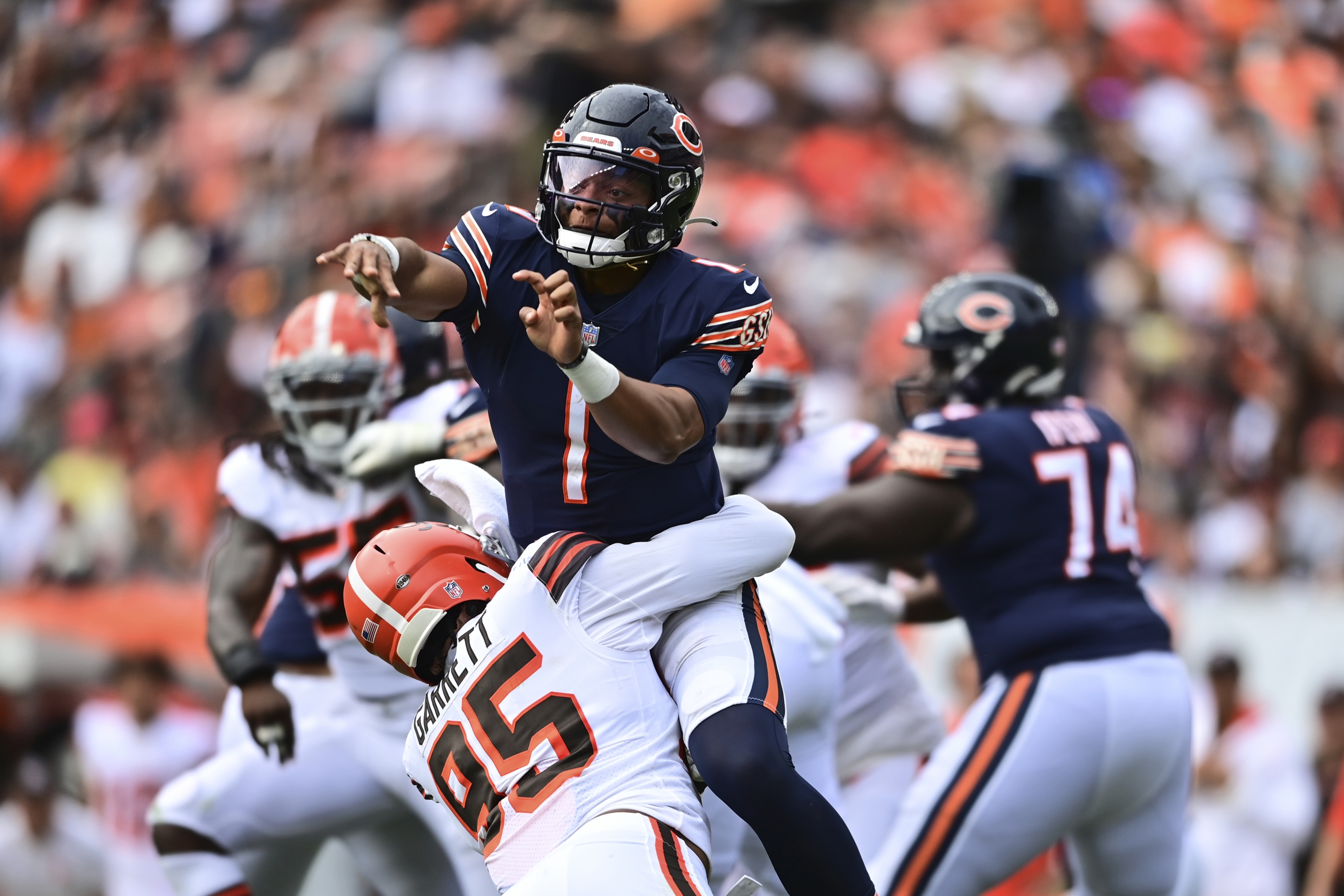 Russell Wilson throws TD pass before Cardinals mount comeback to beat Broncos  18-17