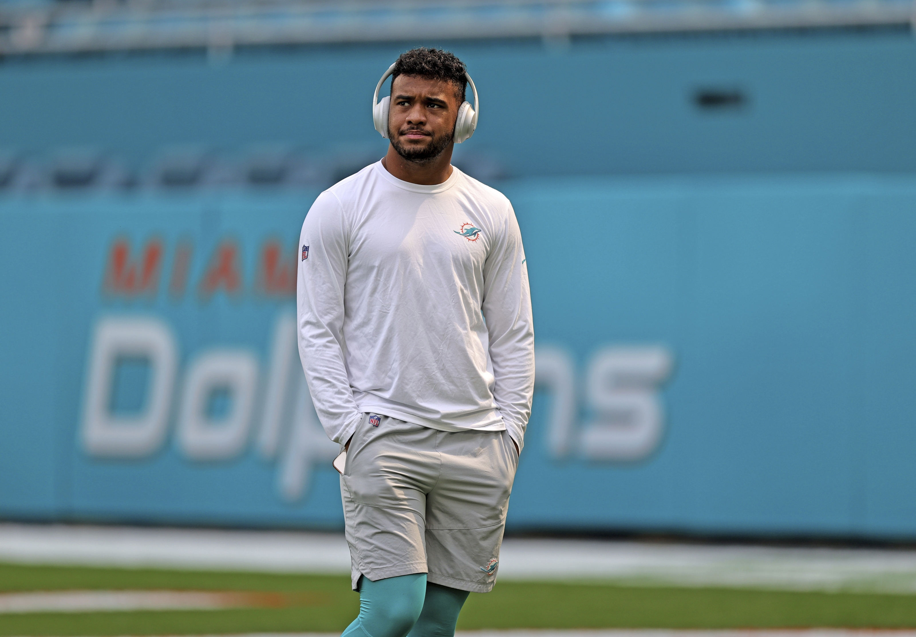 Tua Tagovailoa Injures Ribs During Miami Dolphins' Loss to Buffalo Bills