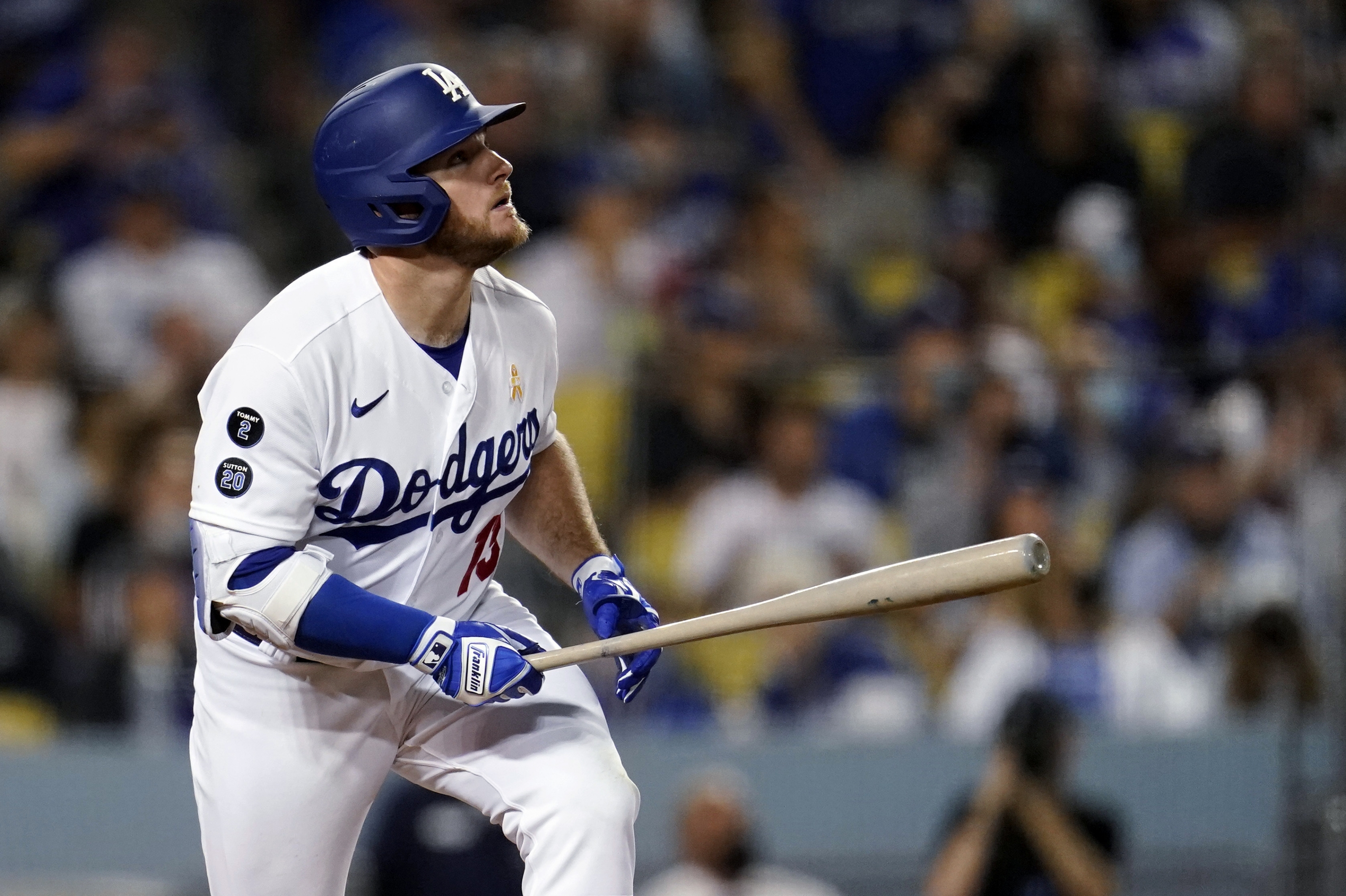 Eddie Rosario powers Braves to 9-2 win over Dodgers in Game 4 of