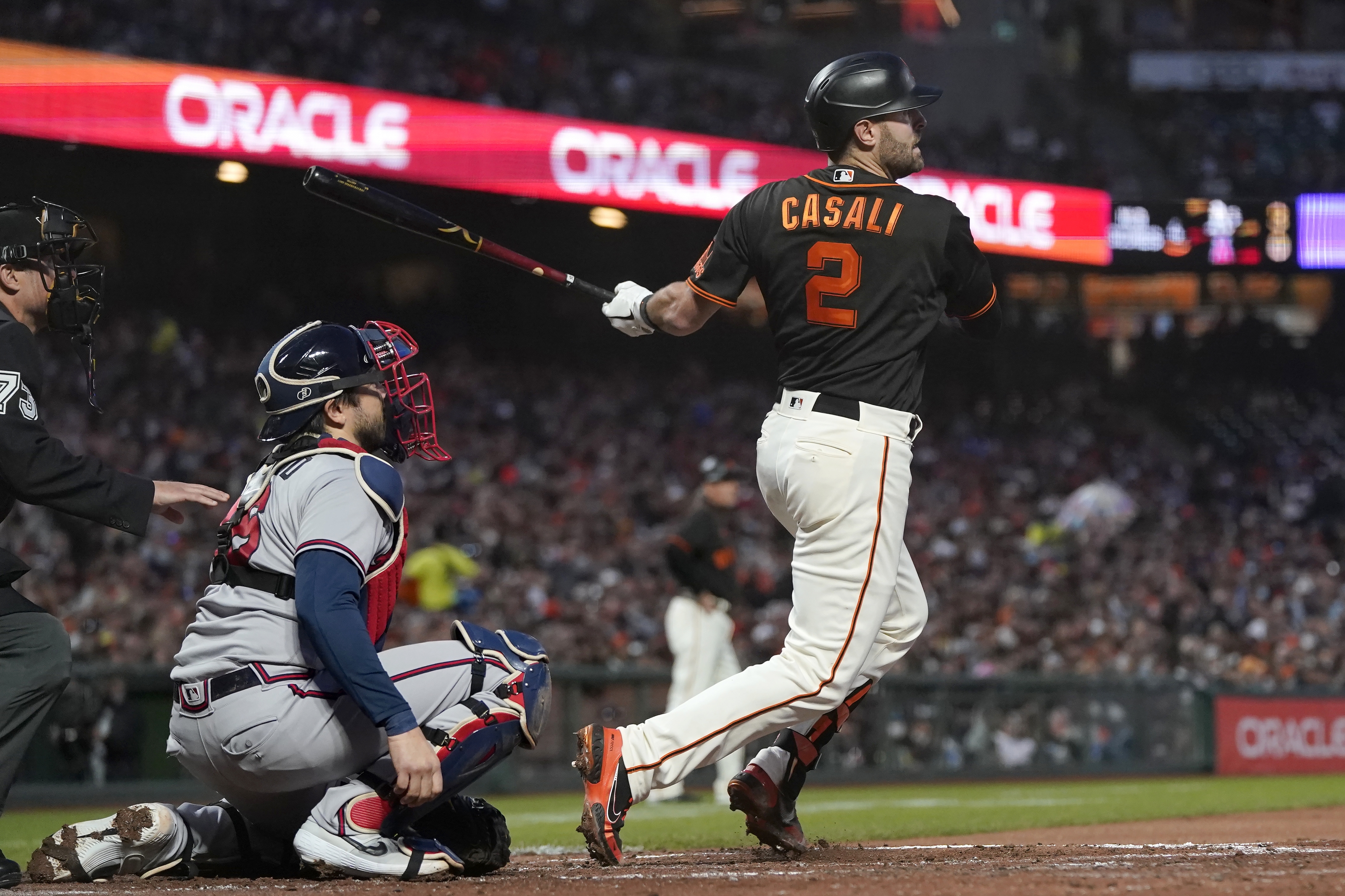Giants' win streak snapped by 13-6 loss as Phillies break out the lumber