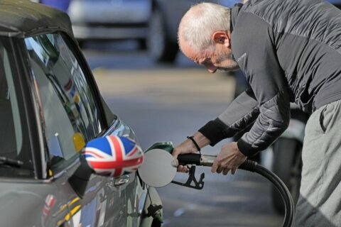 UK: Soldiers to start driving fuel tankers in coming days