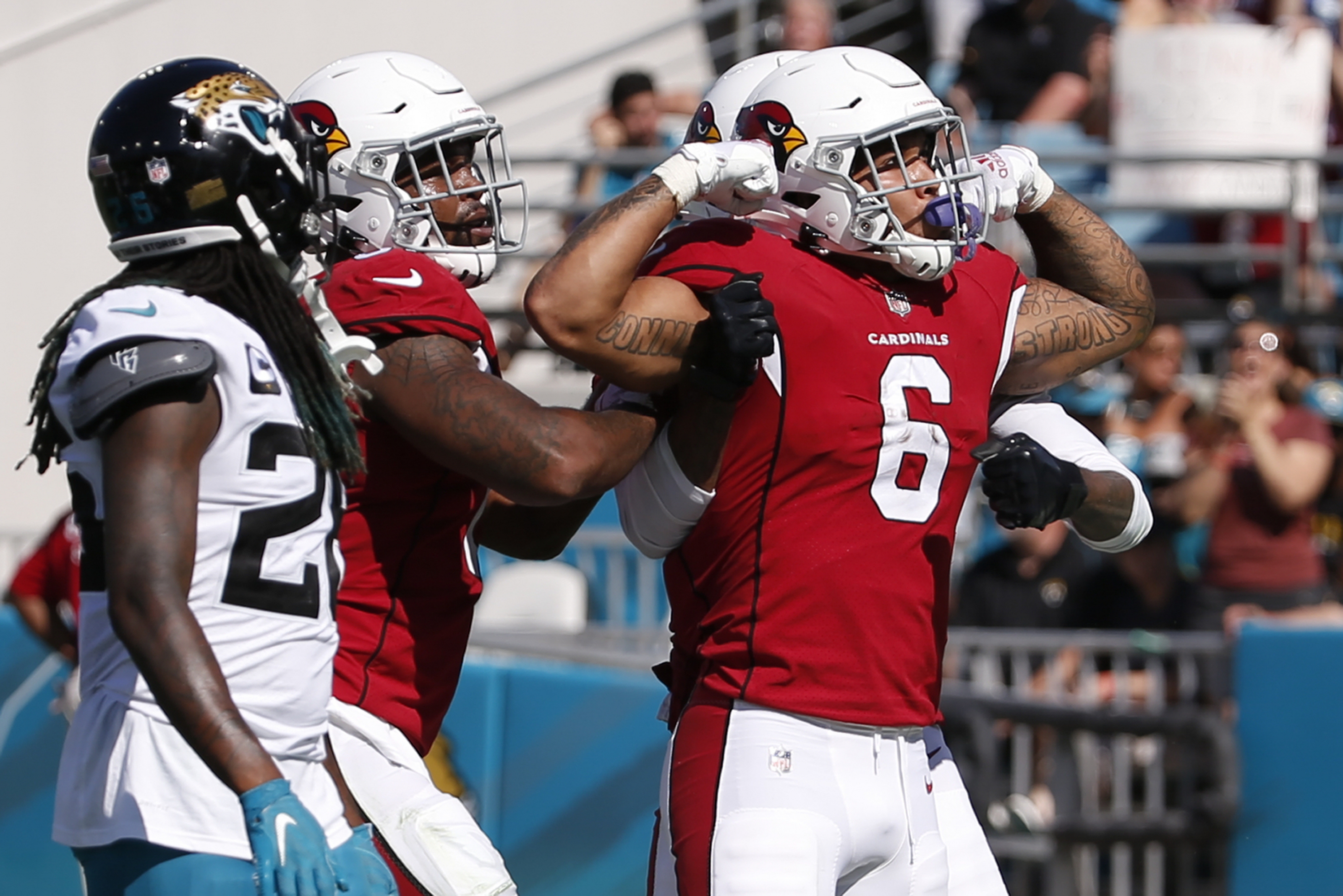 Cards use Pick-6 to overcome Kick-6, beat Jaguars 31-19